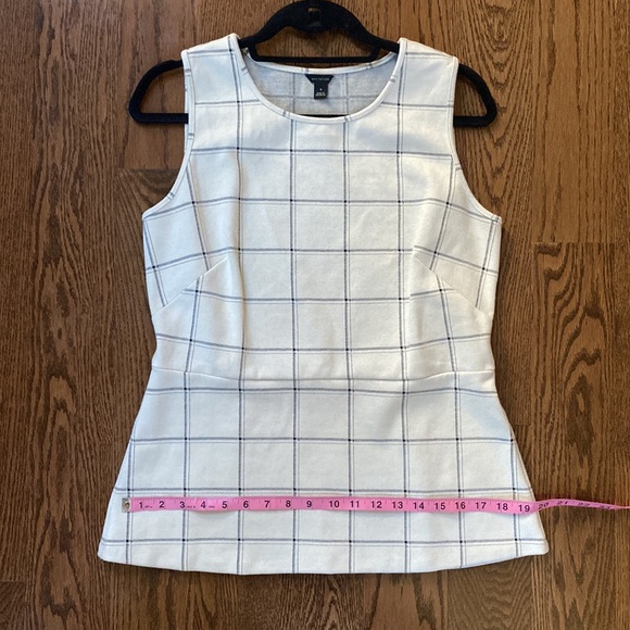 Ann Taylor Matching Blouse and Blazer Set. - Picture 9 of 11